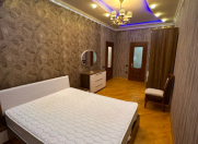 İcarəyə verilir 4 otaqlı 180 m2 yeni tikili Elmlər Akademiyası m.