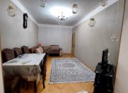 Satılır 3 otaqlı 90 m2 köhnə tikili Əhmədli m.