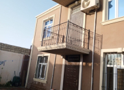 Satılır 5 otaqlı 210 m2 həyət evi Binə