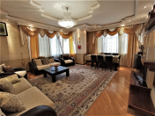 Satılır 4 otaqlı 170 m2 yeni tikili 8 Noyabr m.