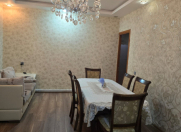 Satılır 3 otaqlı 80 m2 köhnə tikili Neapol dairəsi