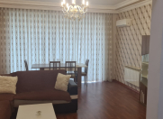 İcarəyə verilir 3 otaqlı 140 m2 yeni tikili Elmlər Akademiyası m.