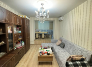 Satılır 3 otaqlı 75 m2 köhnə tikili Yasamal r.