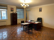 İcarəyə verilir 18 otaqlı 520 m2 ofis 2 mkr