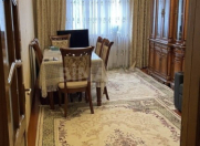 Satılır 3 otaqlı 70 m2 köhnə tikili Xalqlar Dostluğu m.