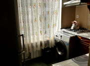 Satılır 2 otaqlı 45 m2 köhnə tikili Neftçilər metrosu