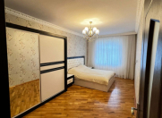 İcarəyə verilir 4 otaqlı 130 m2 köhnə tikili Xalqlar Dostluğu m.