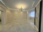 Satılır 3 otaqlı 86 m2 yeni tikili Saray