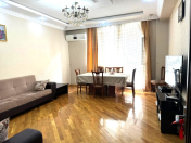 Satılır 4 otaqlı 150 m2 yeni tikili Azadlıq prospekti m.