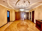 Satılır 4 otaqlı 187 m2 yeni tikili Elmlər Akademiyası m.