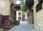 Satılır 4 otaqlı 80 m2 köhnə tikili Qız Qalası