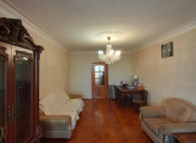 İcarəyə verilir 3 otaqlı 100 m2 köhnə tikili Xalqlar Dostluğu m.