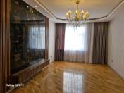 Satılır 3 otaqlı 117 m2 yeni tikili Nizami m.