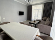 Satılır 2 otaqlı 80 m2 yeni tikili Gənclik m.