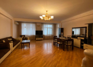 Satılır 3 otaqlı 200 m2 yeni tikili 28 May m.