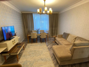 Satılır 2 otaqlı 80 m2 köhnə tikili Qara Qarayev m.
