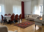 Satılır 3 otaqlı 135 m2 yeni tikili Gənclik m.