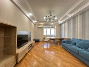 Satılır 2 otaqlı 85 m2 yeni tikili Şah İsmayıl Xətai m.