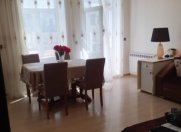 Satılır 2 otaqlı 65 m2 köhnə tikili Sahil m.