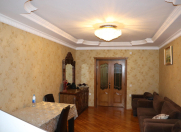 İcarəyə verilir 3 otaqlı 70 m2 köhnə tikili Nəriman Nərimanov m.