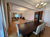 İcarəyə verilir 5 otaqlı 270 m2 yeni tikili 28 May m.