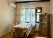 Satılır 2 otaqlı 60 m2 köhnə tikili Əhmədli m.