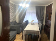 Satılır 3 otaqlı 80 m2 köhnə tikili Avtovağzal m.