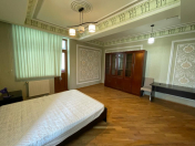 Satılır 4 otaqlı 232 m2 yeni tikili 28 May m.