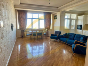 Satılır 3 otaqlı 118 m2 yeni tikili Qara Qarayev m.