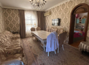 Satılır 7 otaqlı 200 m2 həyət evi Nəriman Nərimanov m.