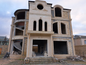 Satılır 7 otaqlı 468 m2 bağ evi Novxanı