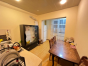 Satılır 1 otaqlı 50 m2 köhnə tikili İnşaatçılar m.