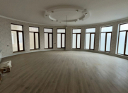 Satılır 3 otaqlı 160 m2 yeni tikili Şah İsmayıl Xətai m.