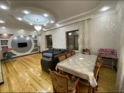 Satılır 4 otaqlı 200 m2 həyət evi Saray