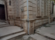 Satılır 2 otaqlı 2.5 m2 həyət evi İçəri Şəhər m.