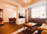 Satılır 5 otaqlı 211 m2 yeni tikili Şah İsmayıl Xətai m.