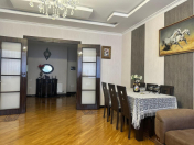 Satılır 3 otaqlı 140 m2 yeni tikili Şah İsmayıl Xətai m.