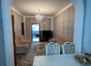 Satılır 2 otaqlı 40 m2 köhnə tikili Memar Əcəmi m.