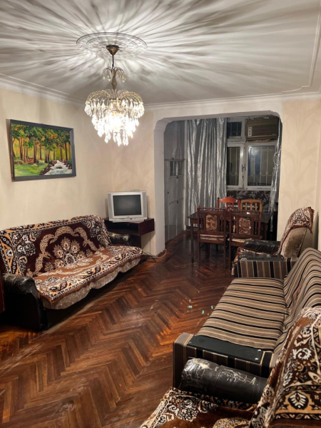 İcarəyə verilir 2 otaqlı 50 m2 köhnə tikili Elmlər Akademiyası m.