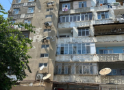 Satılır 2 otaqlı 60 m2 köhnə tikili Elit ticarət mərkəzi