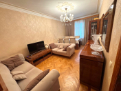 Satılır 3 otaqlı 90 m2 köhnə tikili Həzi Aslanov m.