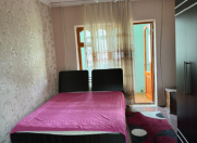 İcarəyə verilir 2 otaqlı 60 m2 köhnə tikili Xalqlar Dostluğu m.