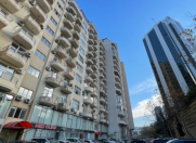 Satılır 4 otaqlı 160 m2 yeni tikili Elmlər Akademiyası m.