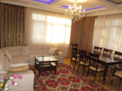 Satılır 4 otaqlı 164 m2 yeni tikili Heydər Əliyev Mərkəzi