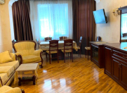 Satılır 4 otaqlı 160 m2 yeni tikili İnşaatçılar m.