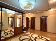 Satılır 3 otaqlı 150 m2 yeni tikili Gənclik m.