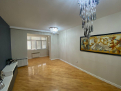 Satılır 3 otaqlı 85 m2 köhnə tikili Qara Qarayev m.