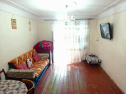 Satılır 3 otaqlı 70 m2 köhnə tikili Qara Qarayev m.