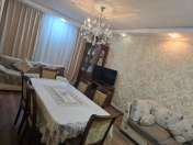 Satılır 3 otaqlı 75 m2 köhnə tikili Əhmədli m.