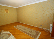 Satılır 3 otaqlı 105 m2 köhnə tikili Nəriman Nərimanov m.